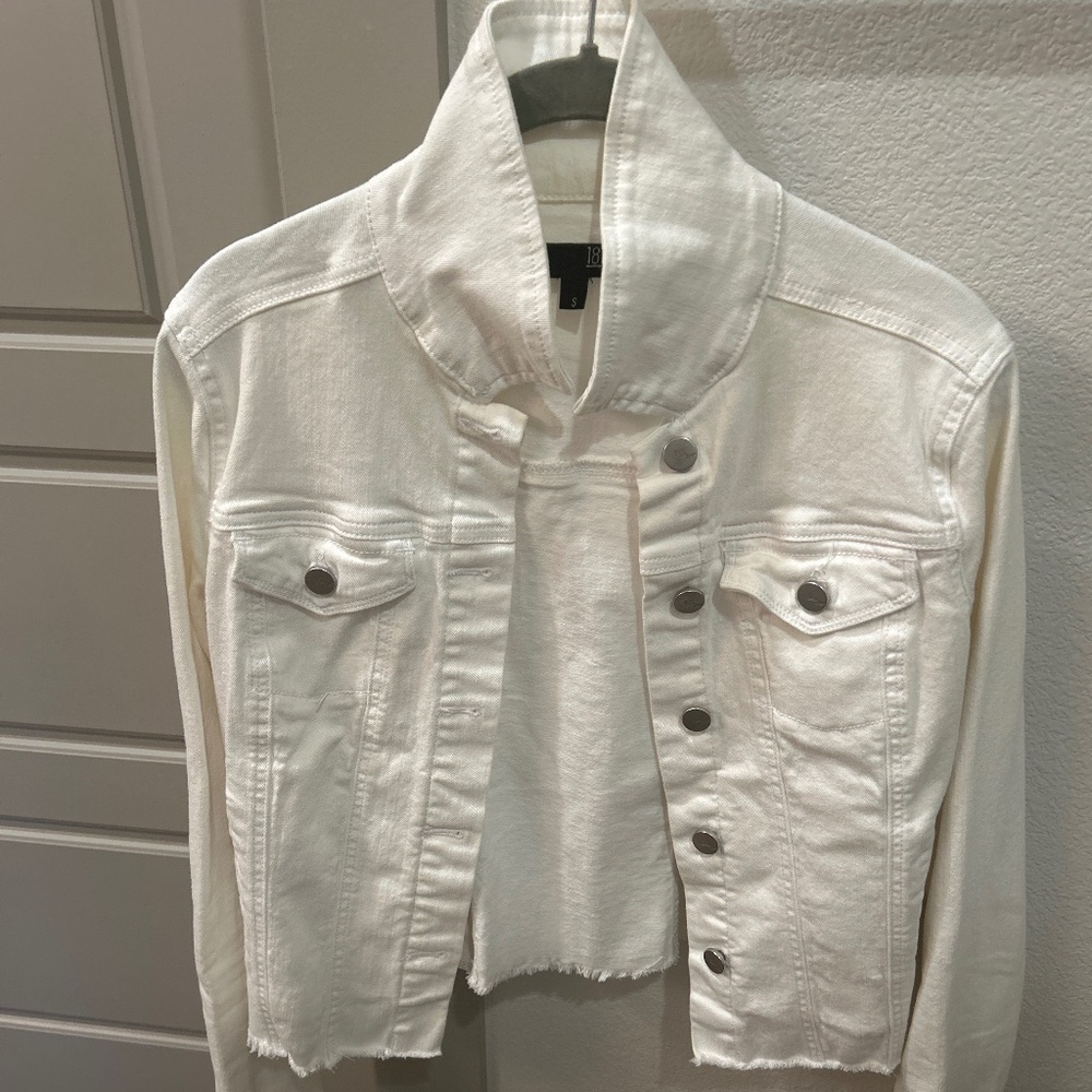 1822 Denim White Cropped Jean Jacket
